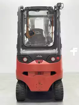 Elektryczne 4-kołowe 2015  Linde E30HL-01/600-387 (6)