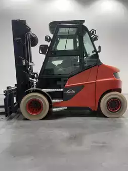 Elektryczne 4-kołowe 2023  Linde E70-01-1279 (4)