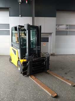 4 Wheels 2014  Jungheinrich EFG S30 (1)