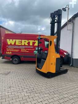 Carretilla retráctil 2011 BT RRE-140 (1)