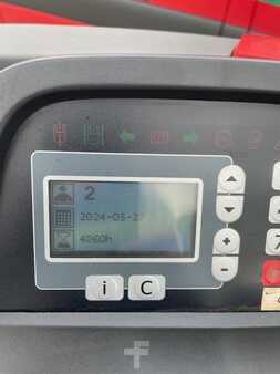 Carretilla retráctil 2011 BT RRE-140 (3)