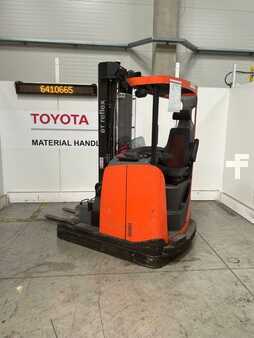 Reach Trucks 2016  BT RRE140E (1)