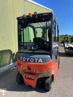 Chariots électriques à 4 roues 2018  Toyota 8FBMT30 (2)