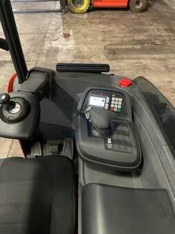 Skjutstativtruck 2017  BT RRE160H (2)