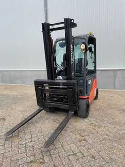 Chariots électriques à 4 roues 2017  Toyota 8FBM20T (6)