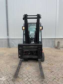 Chariots électriques à 4 roues 2017  Toyota 8FBM20T (7)