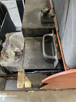 Chariots à mât rétractable 2017  BT RRE140H (4)