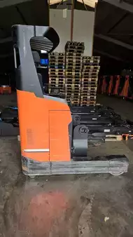 Reach Trucks 2022  Toyota RRE200HE (1)