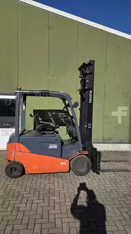 Elektrisk- 4 hjul 2019  Toyota 8FBMT25 (1)