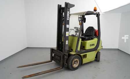 Konténerszállítók 2003  Clark CMP15L (2)