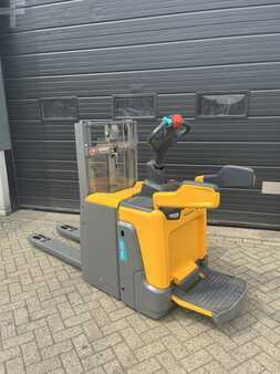 Jungheinrich ERD220 2x on stock