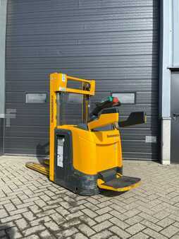 Fahrerstandstapler 2015  Jungheinrich ERC214Z 2015 2600mm (5)