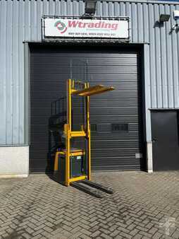 Fahrerstandstapler 2015  Jungheinrich ERC214Z 2015 2600mm (6)