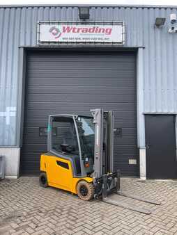 Jungheinrich EFG316 triplo 4640