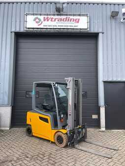 Jungheinrich EFG316 triplo 4640