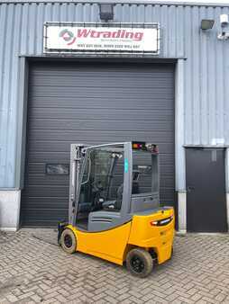 Jungheinrich EFG316 triplo 4640