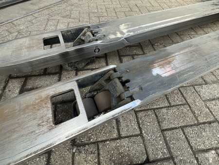 Niederhubwagen Sitz  Still FS-X 33 Coldstore (15)