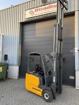 Eléctrica de 3 ruedas 2005  Jungheinrich EFG215 (5)