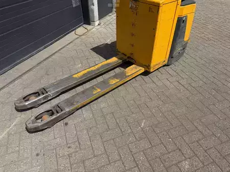 Trailers 2012  Jungheinrich ERE 225 KLPF 1600mm (4)