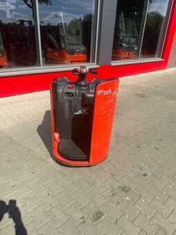 VZV s plošinou pro řidiče 2012  Linde T 20 SP (3)