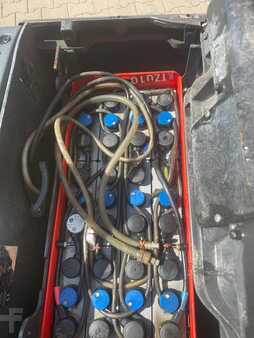 Stackers Stand-on  Linde T 20 SP (5)
