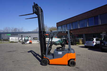 El Truck - 4-hjul 2017  Toyota 8FBM16T - 2017er (2)