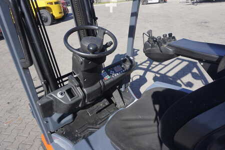 El Truck - 4-hjul 2017  Toyota 8FBM16T - 2017er (7)