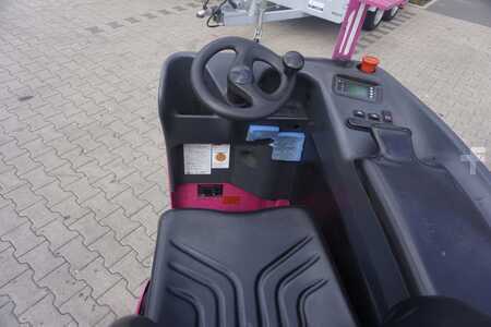 Pallet Trucks Sit-Down 2019  Linde T 20 R (4)
