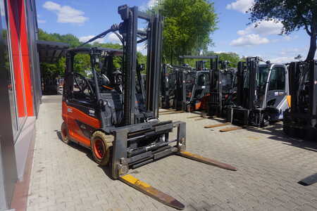 Elektryczne 4-kołowe 2019  Linde E 40H-01/600 - Nur 2.404 Stunden (11)