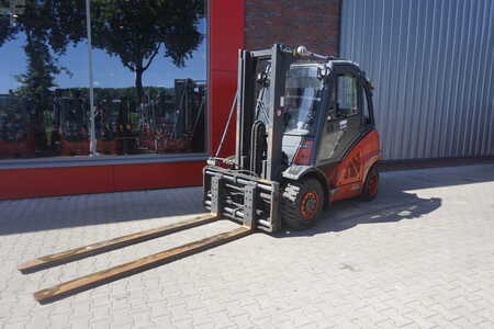 Treibgasstapler 2008  Linde H 40T (1)