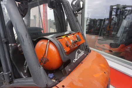 Carretilla elevadora GLP 2006  Linde H 30T (11)