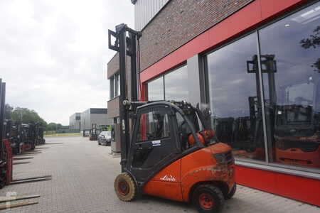 Carretilla elevadora GLP 2006  Linde H 30T (3)
