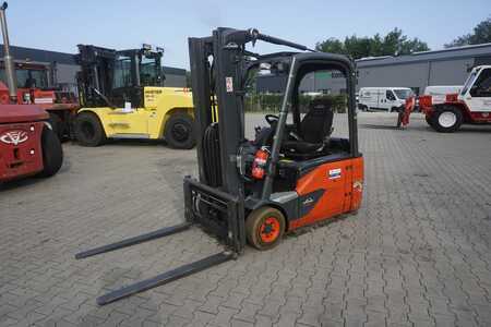 3-wiel elektrische heftrucks 2019  Linde E 16 L (1)