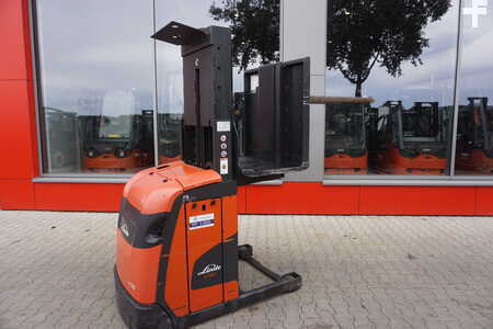 Horisontaalinen ordreplukker 2018  Linde V 10-02 - Nur 1.190 Stunden (6)