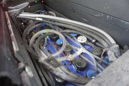 Horisontaalinen ordreplukker 2018  Linde V 10-02 - Nur 1.190 Stunden (8)