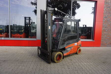 Eléctrico - 4 rodas 2016  Linde E 35L-01 (1)