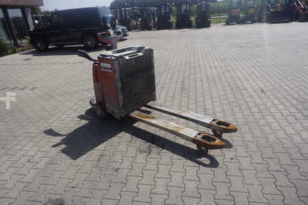 Niederhubwagen 2007  Linde T 20AP (6)