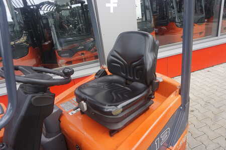 3-wiel elektrische heftrucks 2010  Toyota 7BEST13 - Triplex (3)