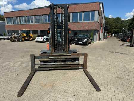 Dieseltrukki 2015  Toyota 40-8-FD 70 N (2)