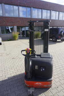 Wózek wysokiego podnoszenia 2011  Linde L 20 I (12)