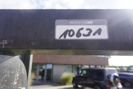 Wózek wysokiego podnoszenia 2011  Linde L 20 I (2)