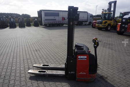 Wózek wysokiego podnoszenia 2011  Linde L 20 I (6)