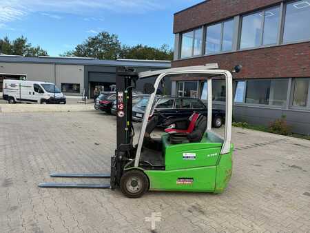 Elektro tříkolové VZV 2013  BT B 320 (1)