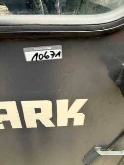 Dieselový VZV 2000  Clark CMP 70 D (3)