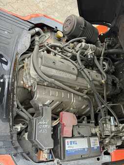 Nestekaasutrukki 2011  Toyota 02-7 FG 35 (10)