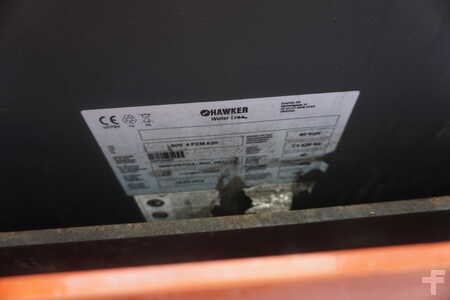 Wózki kontenerowe - Linde P 250 - Schlepper (2)