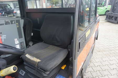 Wózki kontenerowe - Linde P 250 - Schlepper (7)