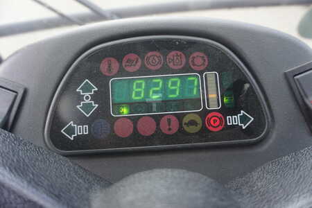 Wózki kontenerowe - Linde P 250 - Schlepper (8)