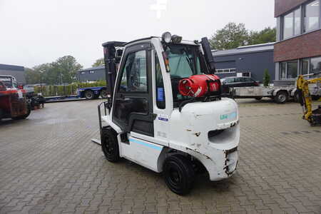 Chariots porte-conteneurs 2016  Unicarriers 3,2 Tonner - Nur 1.955 Stunden (12)