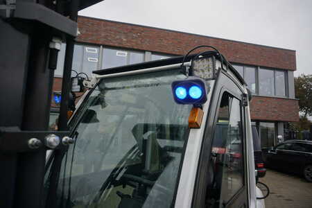 Chariots porte-conteneurs 2016  Unicarriers 3,2 Tonner - Nur 1.955 Stunden (3)